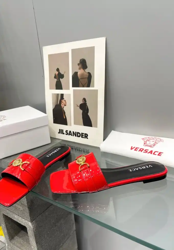 hype Givenchy Slippers