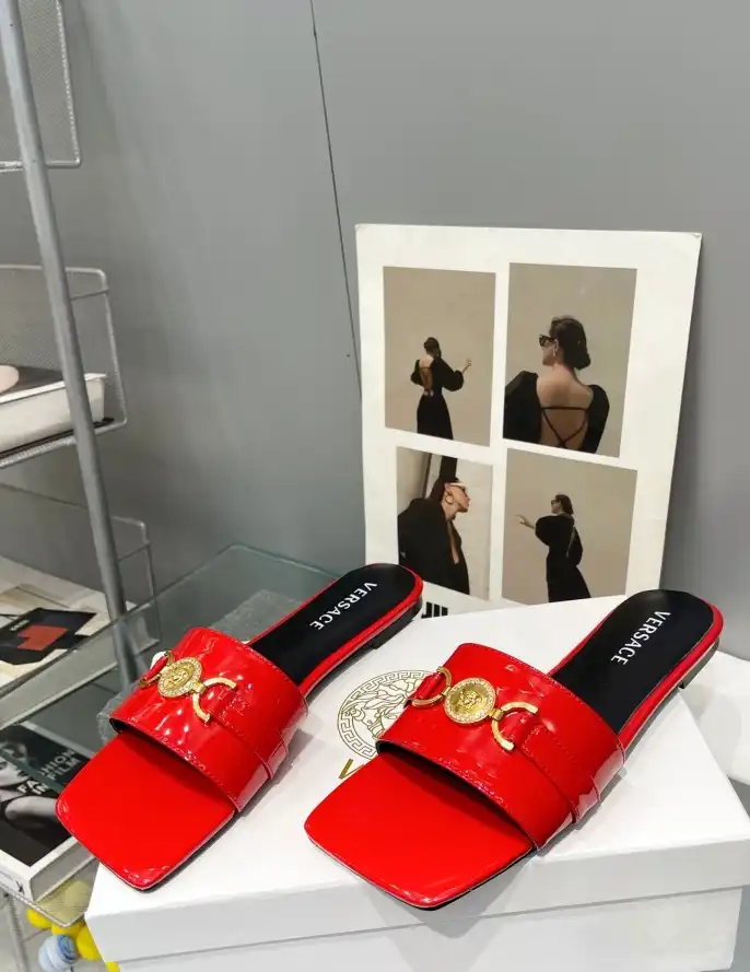 hype Givenchy Slippers