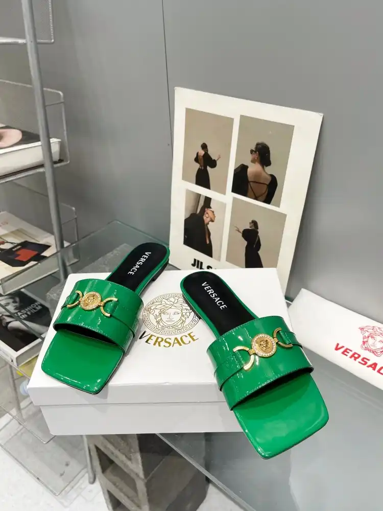 hype Givenchy Slippers