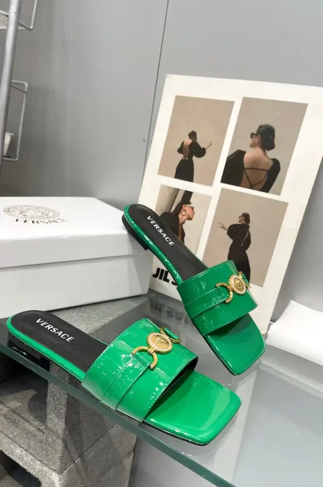 hype Givenchy Slippers