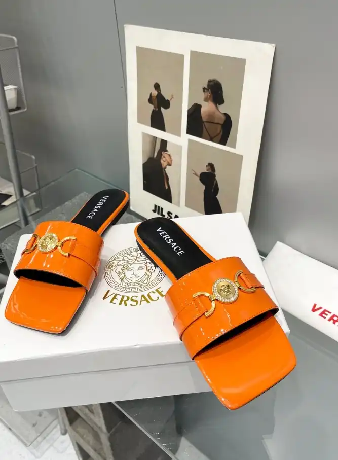 hype Givenchy Slippers