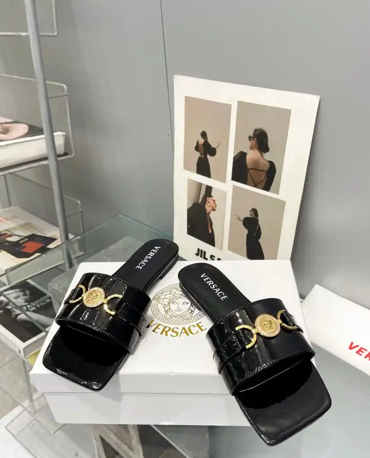 hype Givenchy Slippers