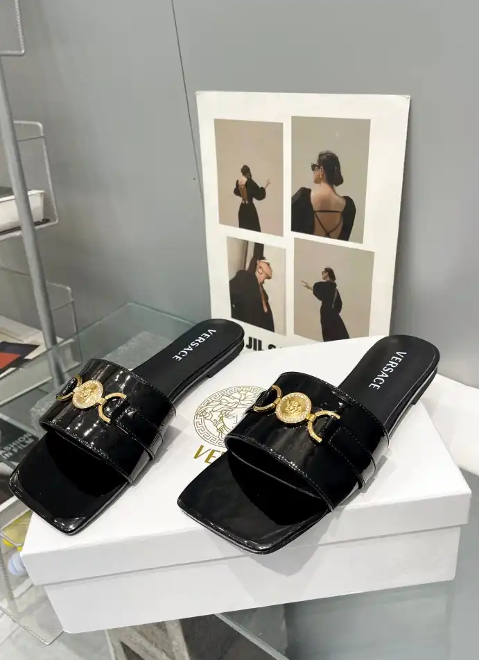 hype Givenchy Slippers