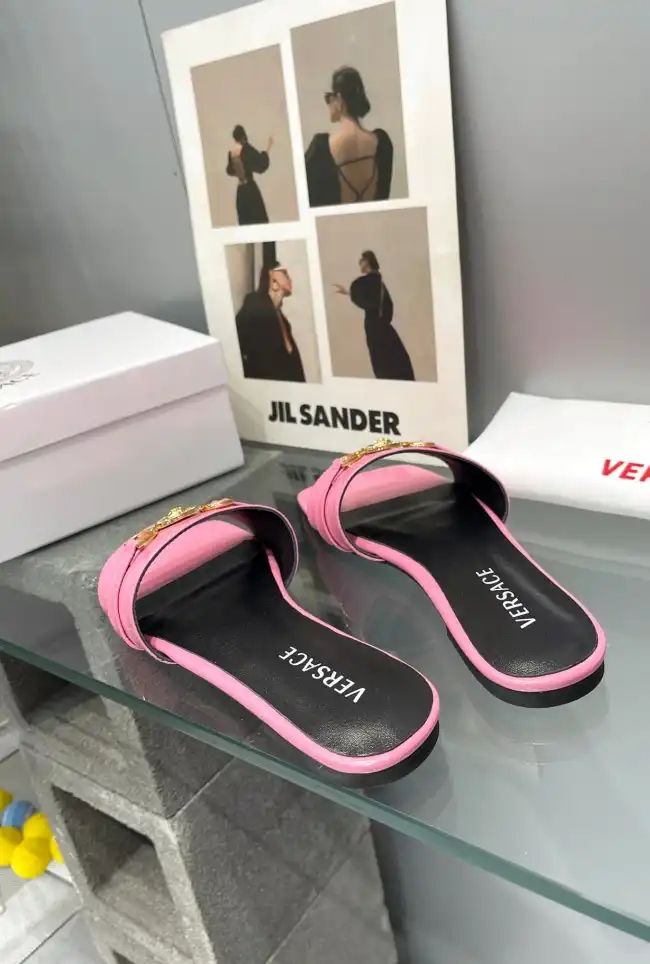 hype Givenchy Slippers