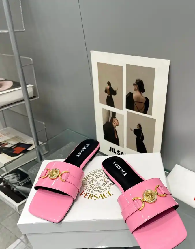 hype Givenchy Slippers