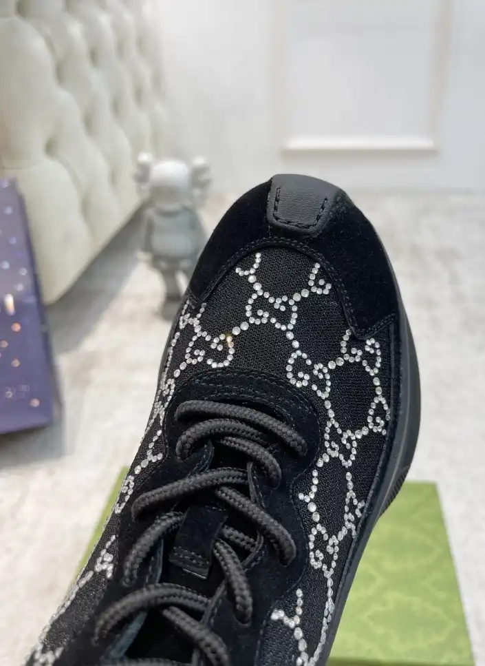 hype Gucci Sneakers