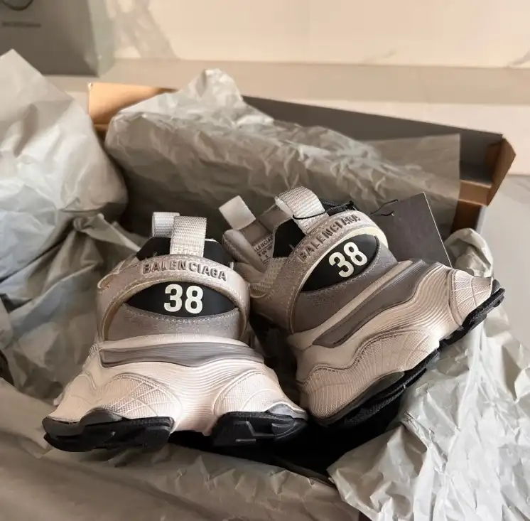 hype Balenciaga Sneakers