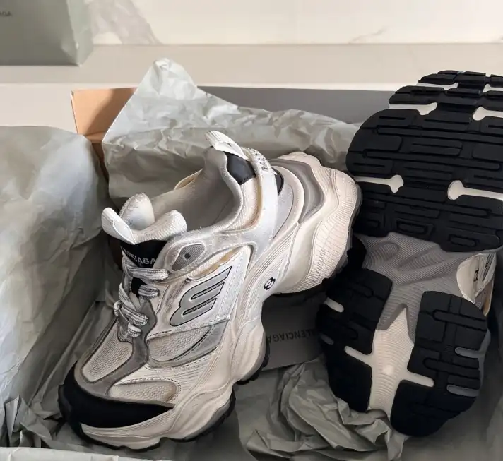 hype Balenciaga Sneakers