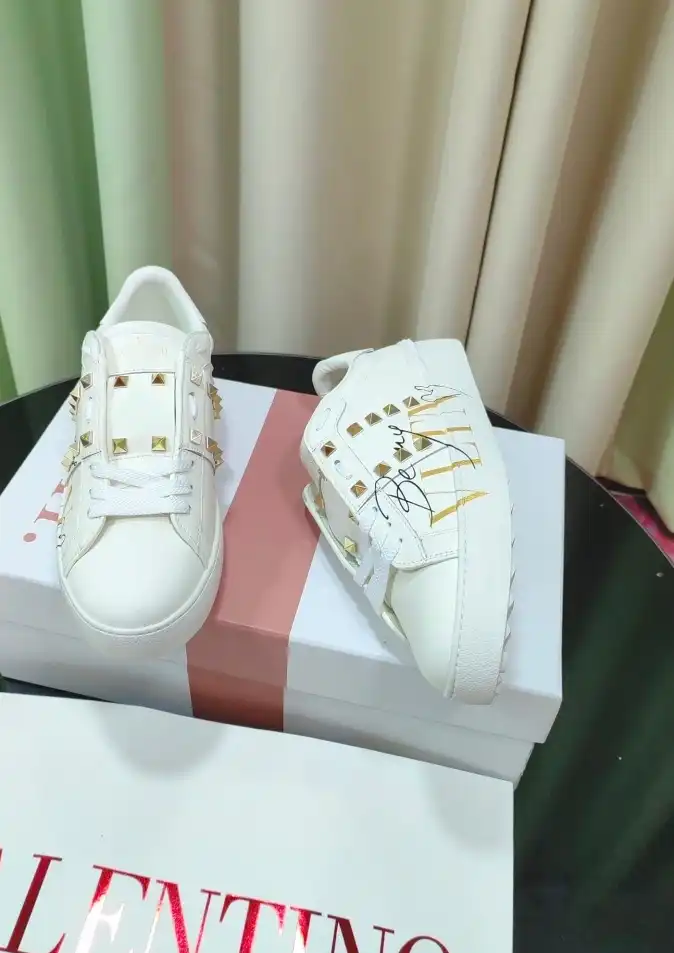 hype Valentino Casual Shoes