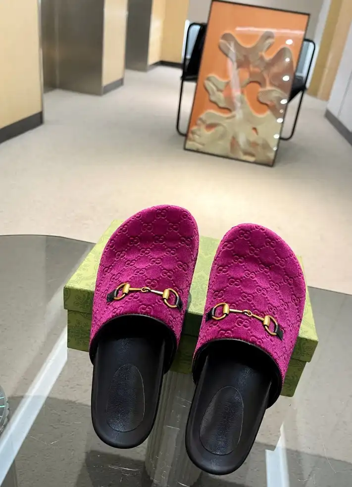 hype Gucci Slippers