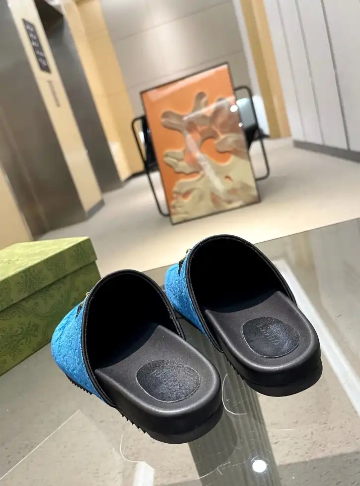 hype Gucci Slippers