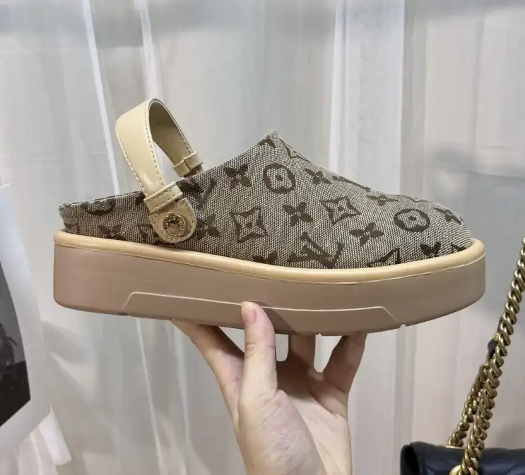 hype LV Slippers