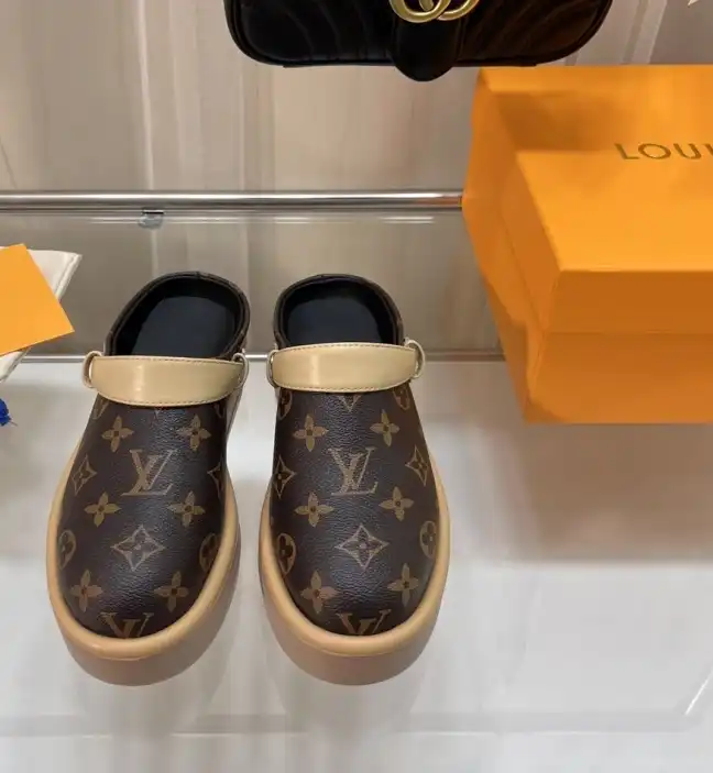 hype LV Slippers