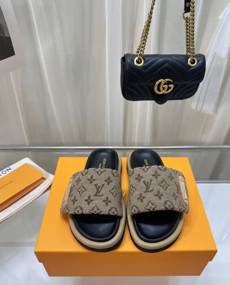 hype LV Slippers