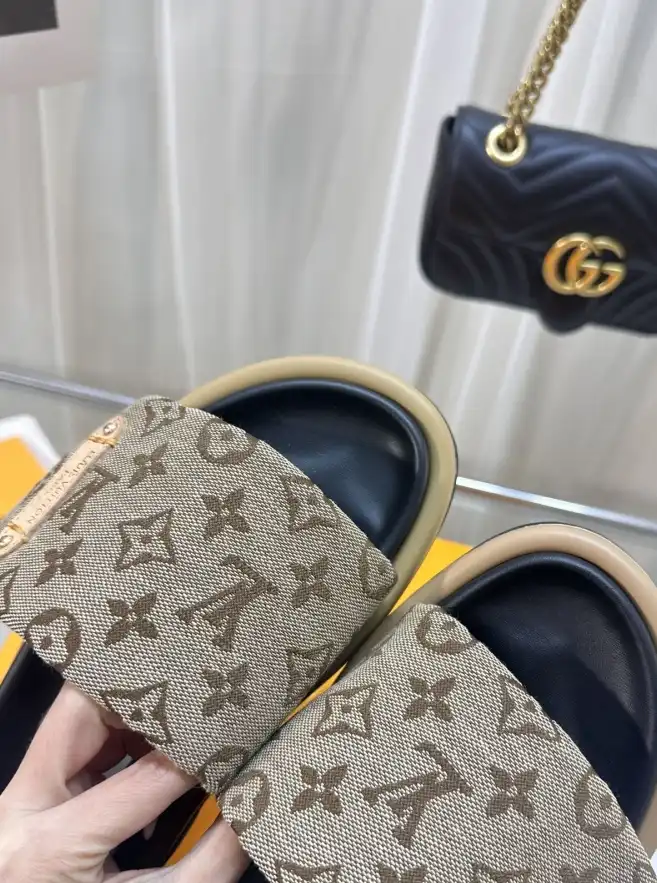 hype LV Slippers