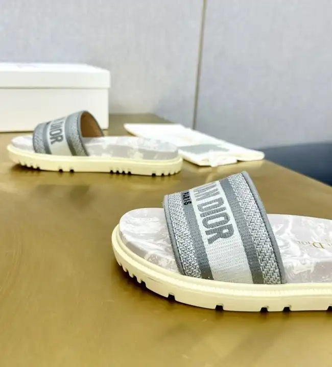 hype Christian Dior Slippers