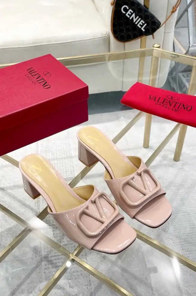 hype Valentino High Heels