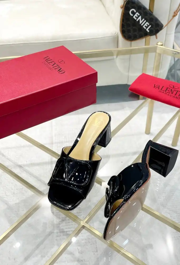 hype Valentino High Heels