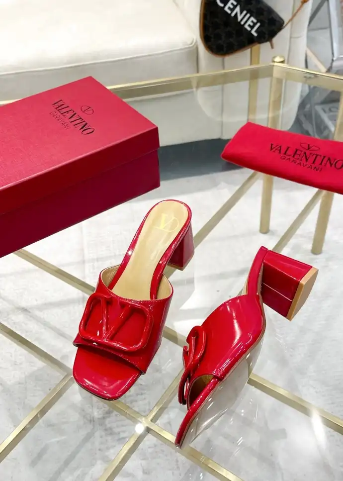 hype Valentino High Heels