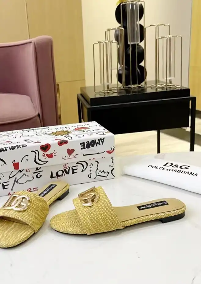 hype Dolce & Gabbana Slippers