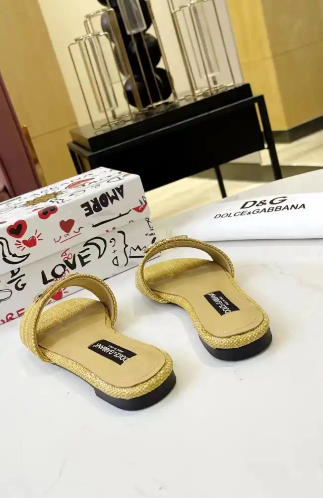 hype Dolce & Gabbana Slippers