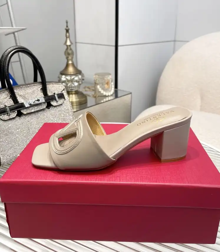 hype Valentino High Heels