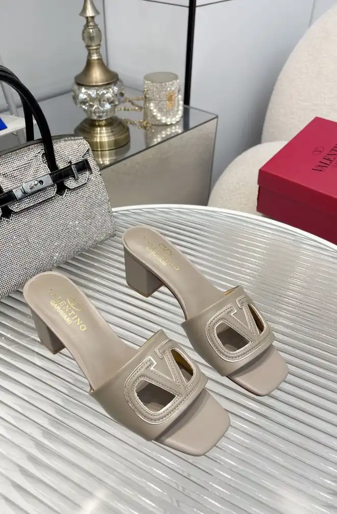 hype Valentino High Heels