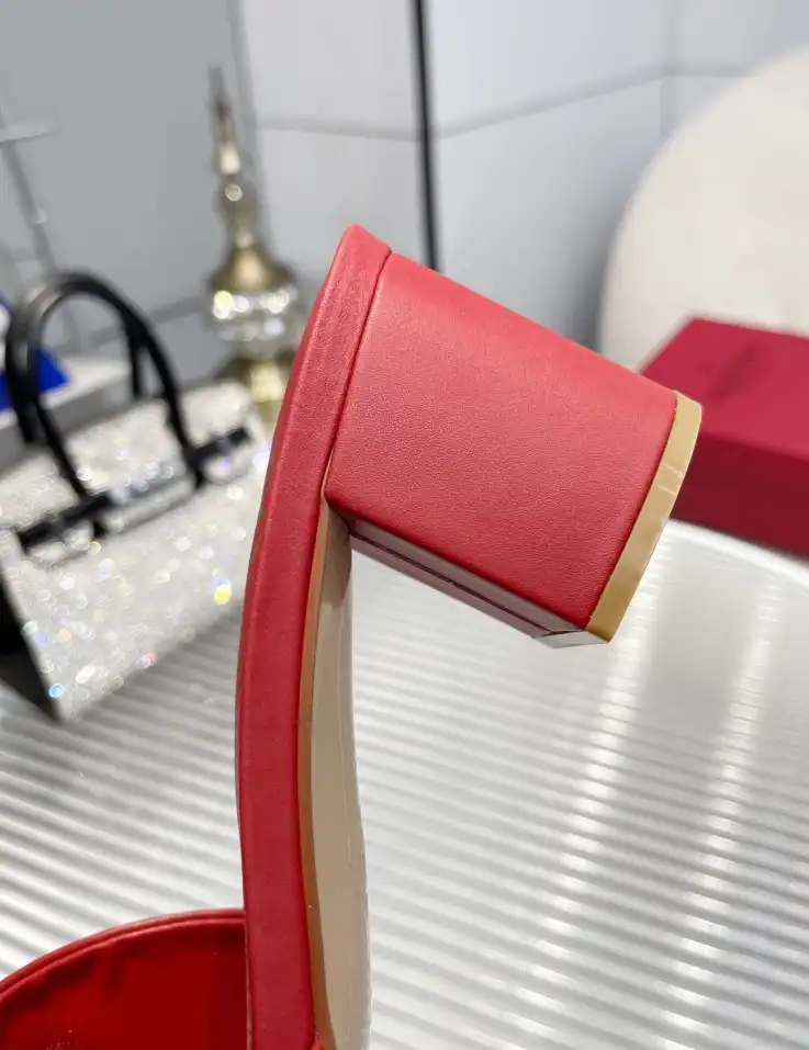 hype Valentino High Heels