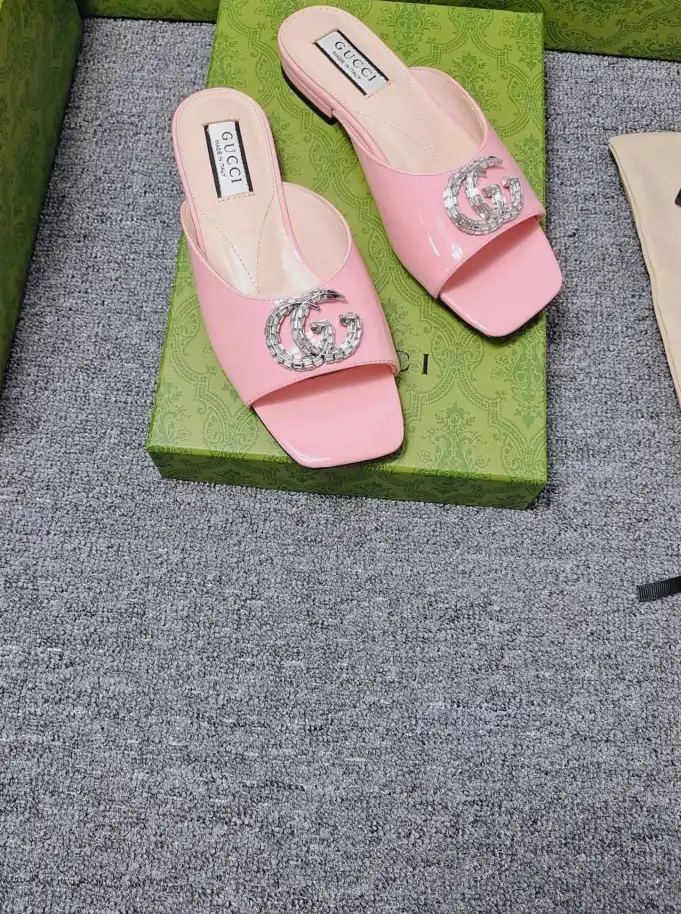 hype Gucci Slippers