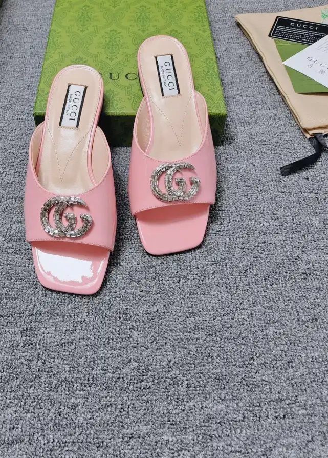 hype Gucci Slippers