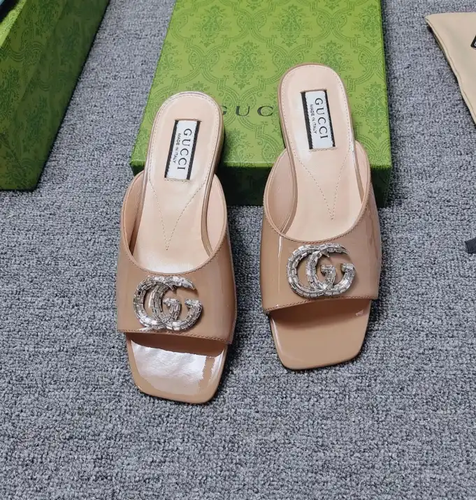 hype Gucci Slippers