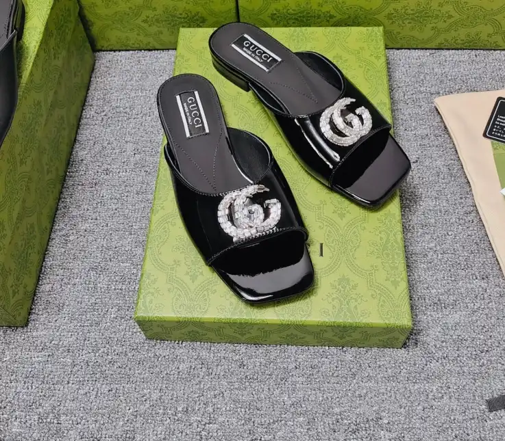 hype Gucci Slippers