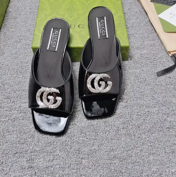 hype Gucci Slippers