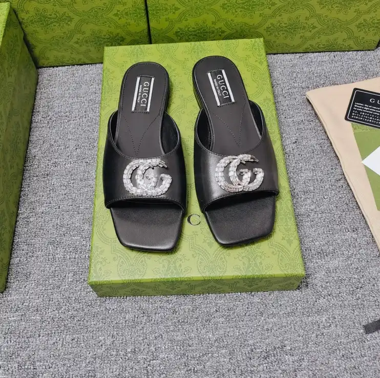 hype Gucci Slippers