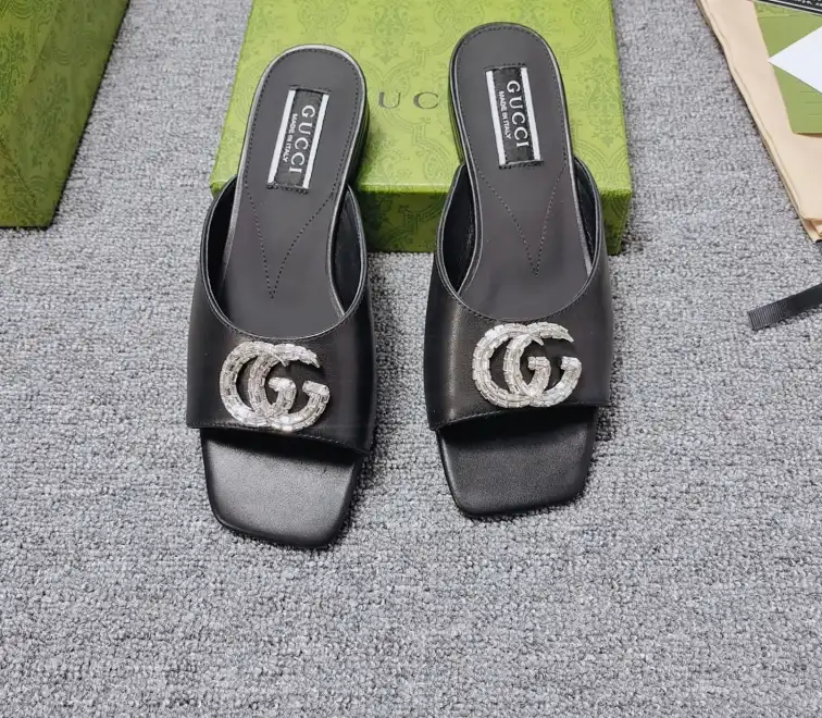 hype Gucci Slippers