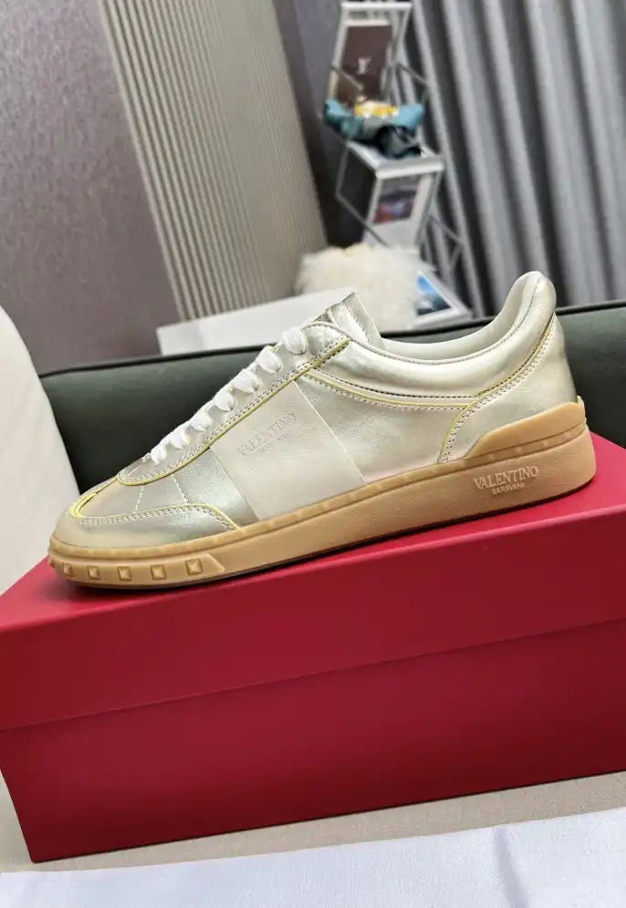 hype Valentino Casual Shoes