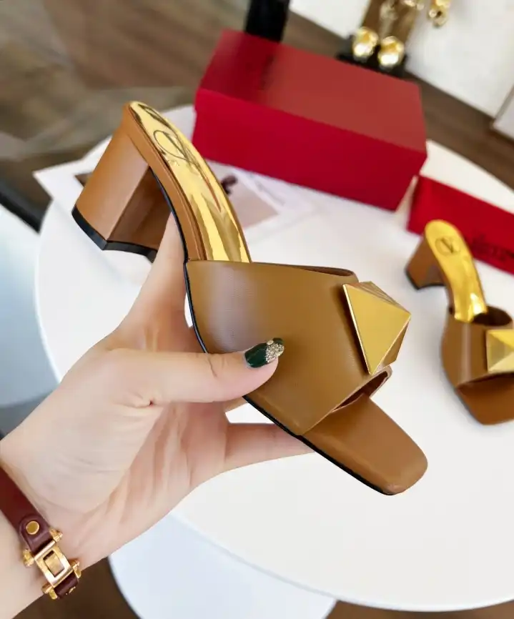 hype Valentino High Heels