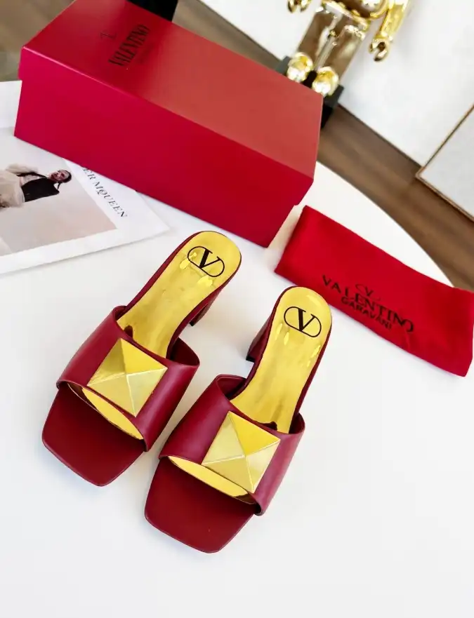 hype Valentino High Heels