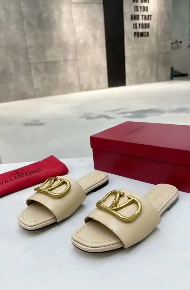 hype Valentino Slippers