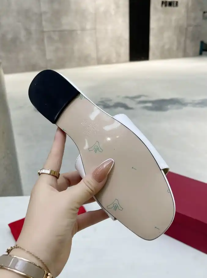 hype Valentino Slippers