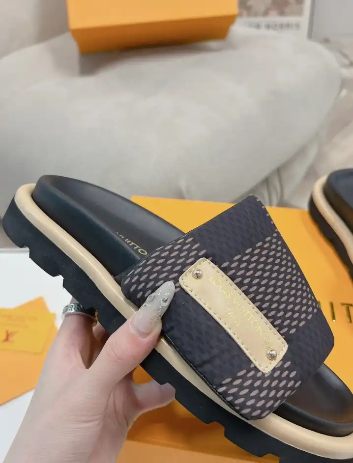 hype LV Slippers