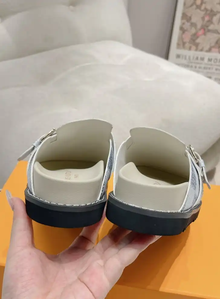 hype LV Slippers