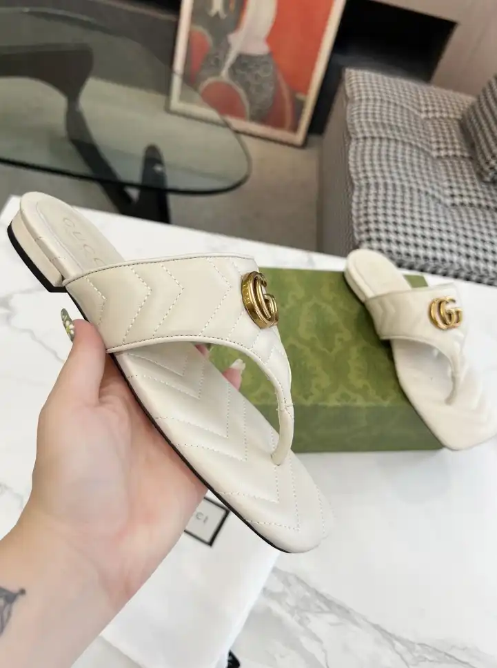 hype Gucci Slippers