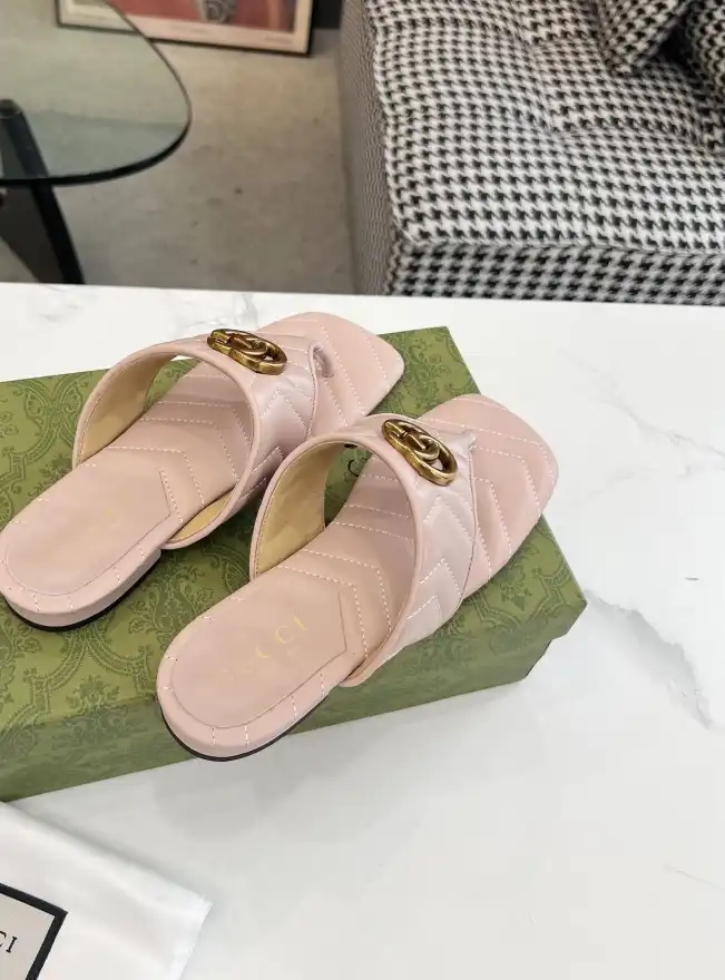 hype Gucci Slippers