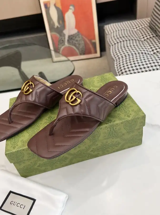 hype Gucci Slippers