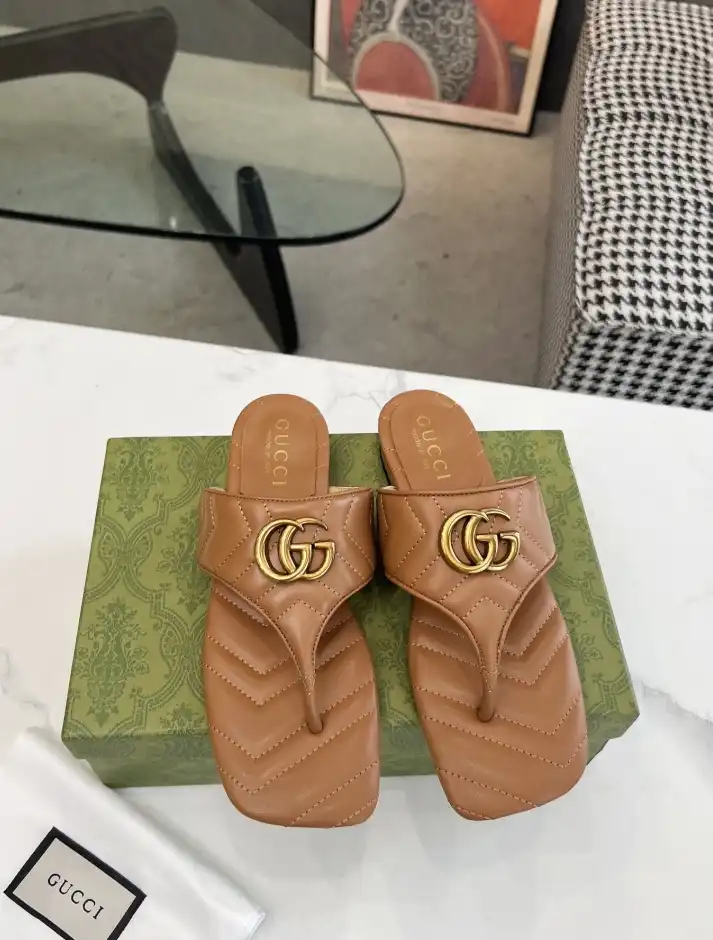 hype Gucci Slippers