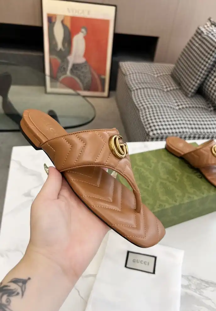 hype Gucci Slippers