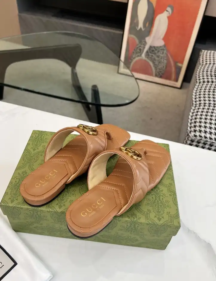 hype Gucci Slippers