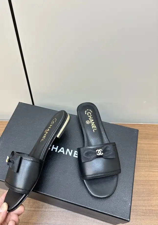 hype Chanel Slippers