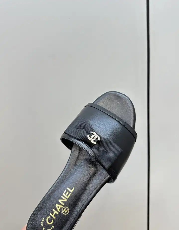 hype Chanel Slippers